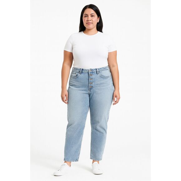 Torrid Womens High Rise Straight Jeans Size 28R Casual Plus 5 Button Light Wash - Picture 1 of 9